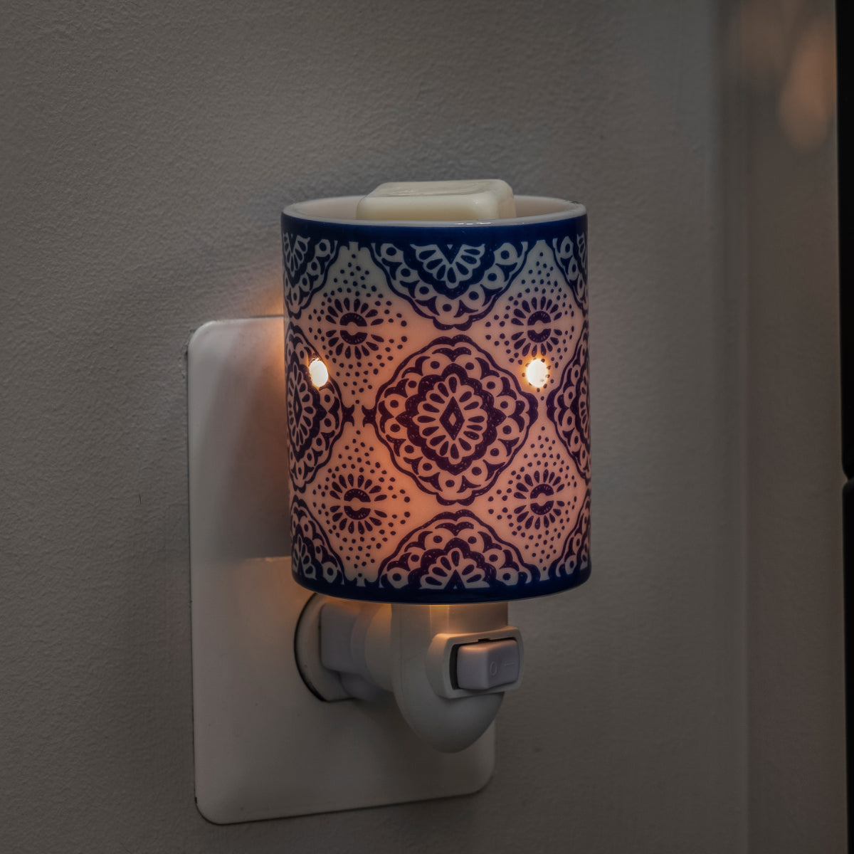 Nightlight Warmer - Elizabeth Paige